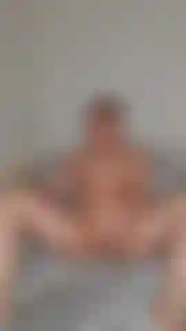 Dp com dedos e brinquedos.