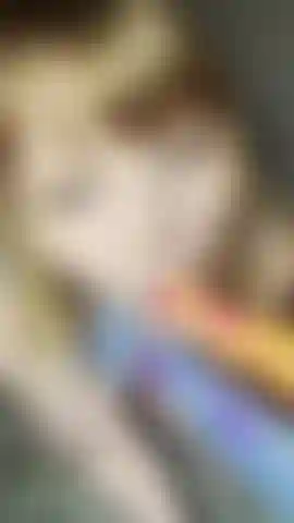 Boquete com três paus de tentáculos, engolindo a rola da criatura até o fundo. Raven valentine engasga com dois tentáculos ao mesmo tempo enquanto masturba o terceiro. A fantasia máxima de monstro: boquete de tentáculos com uma loira gostosa. Engasgando, garganta profunda, cuspindo, bagunçado.