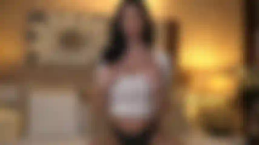 Lembra da vizinha gostosa com quem você sempre teve sonhos molhados? Hoje ela quer realizar suas fantasias!