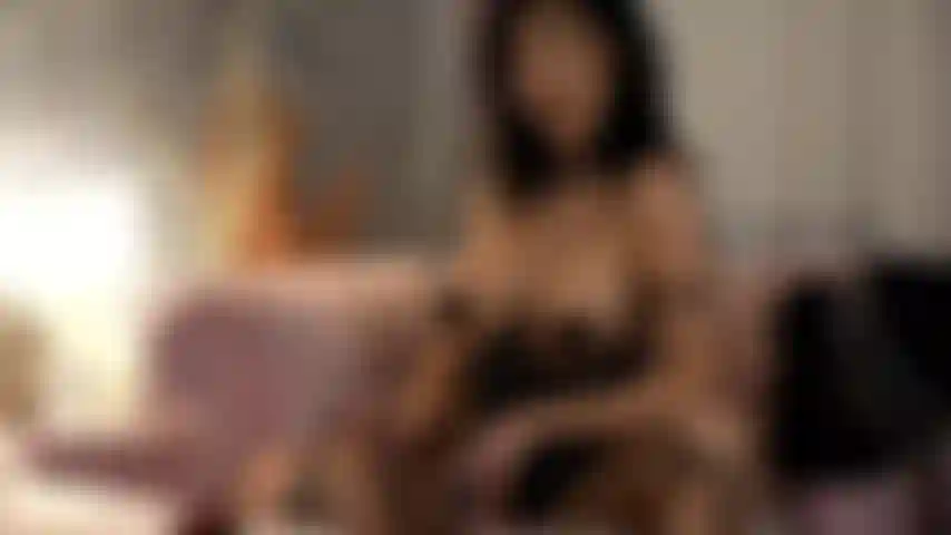 Princess_warrior_use_her_slave_to_worship_her_ass_as_she_merece!