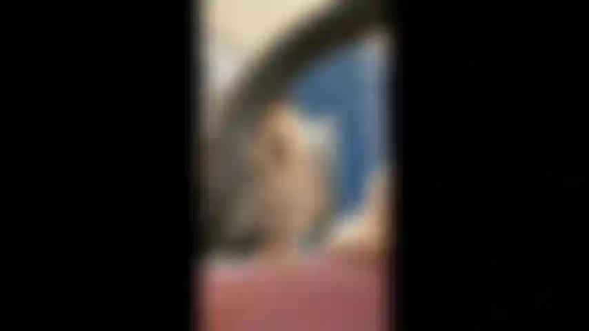 Espiando a megera se trocando.