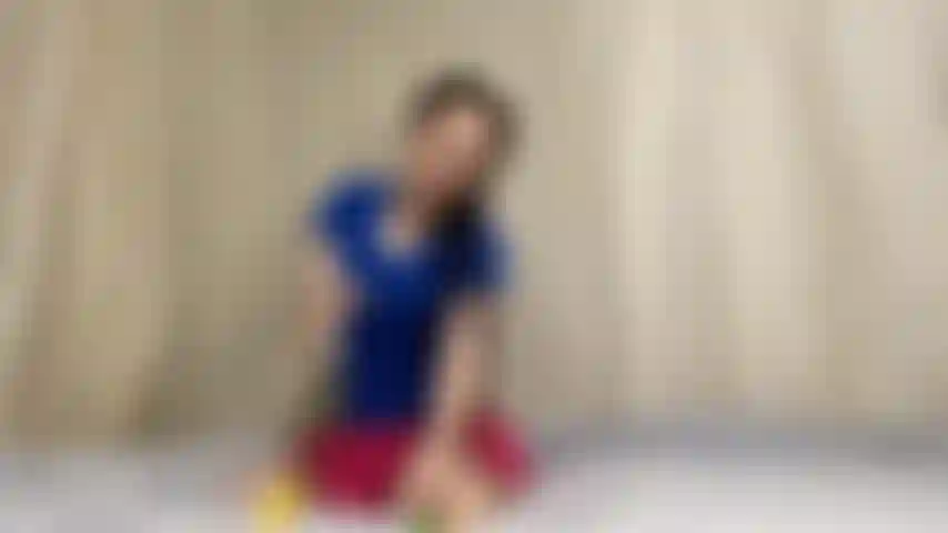 Looner blows up balloons and humps