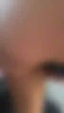 Minha buceta fica tão cremosa enquanto eu fodo esse vibrador.