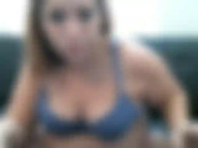 Kim grávida e ela é tão grande! Sem áudio. Apenas uma visão incrível e satisfatória de kim quando ela está offline. Aproveite!