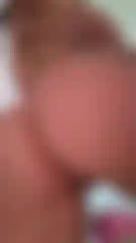 Cremosa em todo o meu corpo bronzeado.