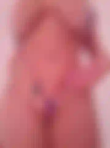 Twerking microbikini worship my curves