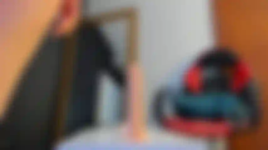 Cavalgar o seu pau é tão bom—é realmente...
