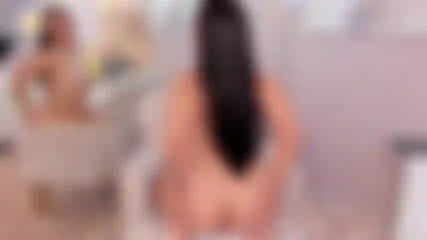 Eu monto pra você, quero ver você gozar pra mim!!