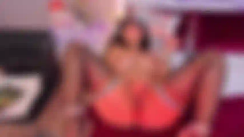 Primeiro quero que você me veja! Então me foda como se só você soubesse fazer.