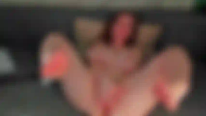 Brinco de xoxota e fetiche por pés.