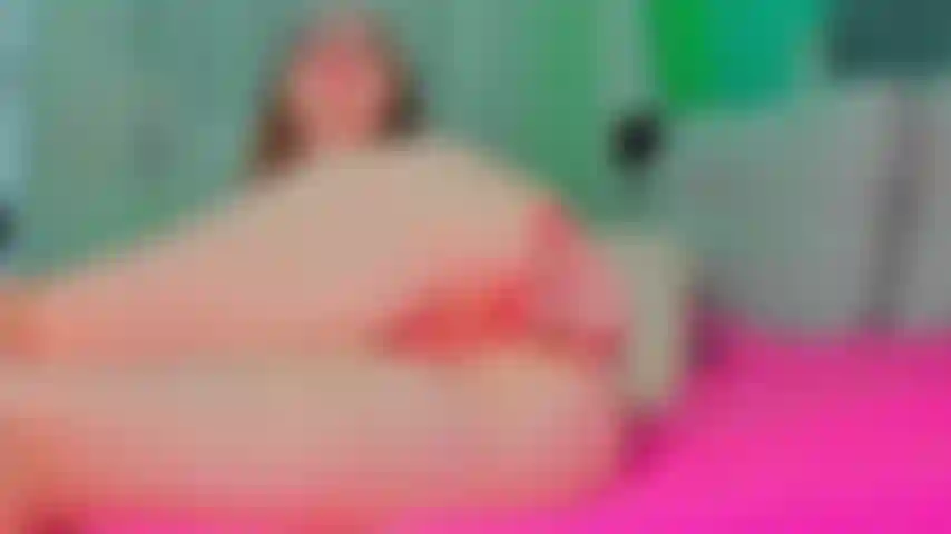 Foda minha bucetinha com um grande consolo preto em pose lateral.