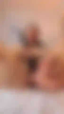 Usando todos os meus brinquedos na minha compilação de bucetas.