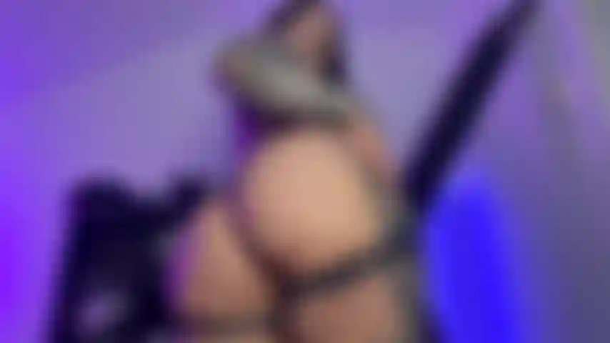 Adore minha grande bunda peluda.