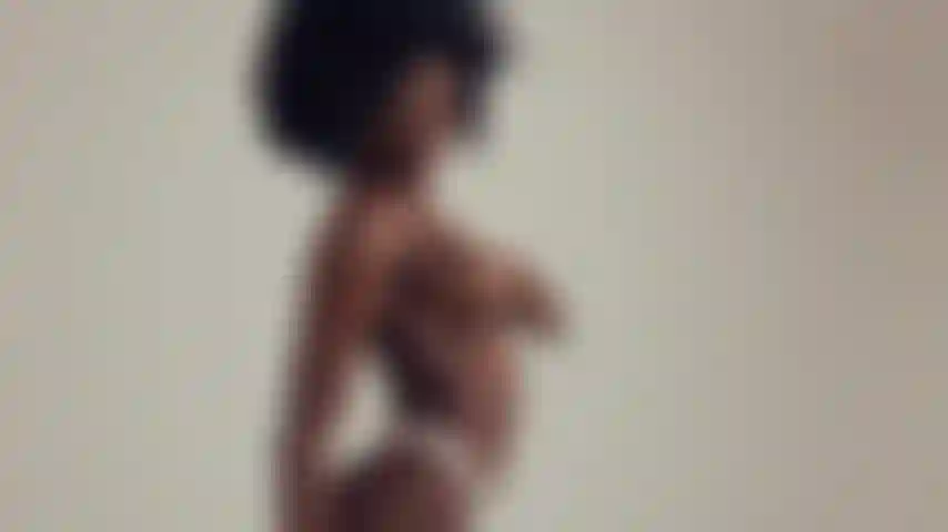 This sexy brunette girl wanna play with her amazing skin and hot body