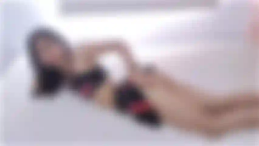 A combination of shy smiles and intense gazes that say more than they appear to. Sweet on the outside... but with an energy that feels different.