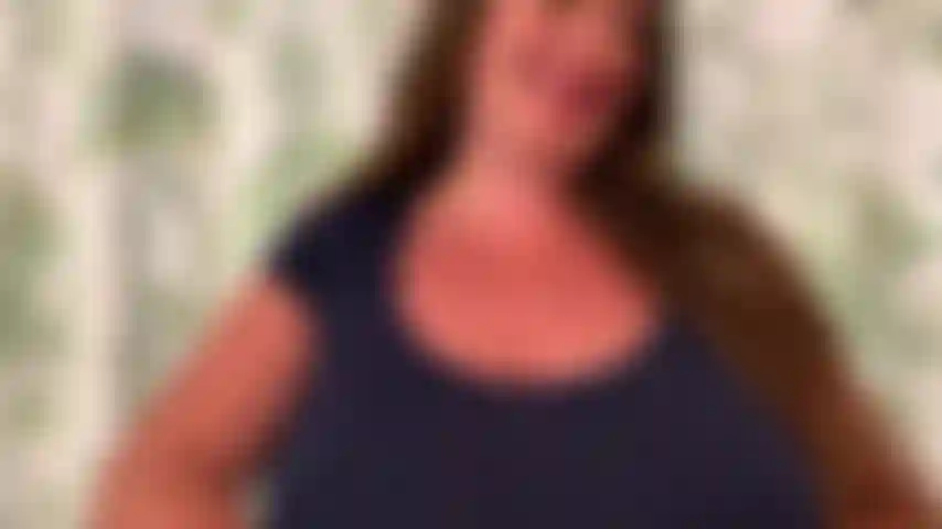 Adoração de umbigo grávida.