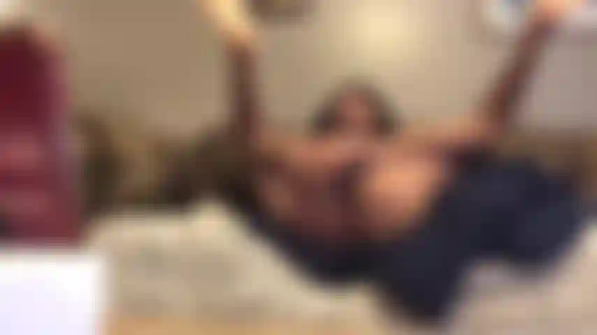 Pretzel humano bunda perfeita show de pau grande.