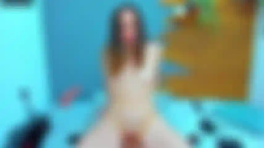Cavalgo um dildo.