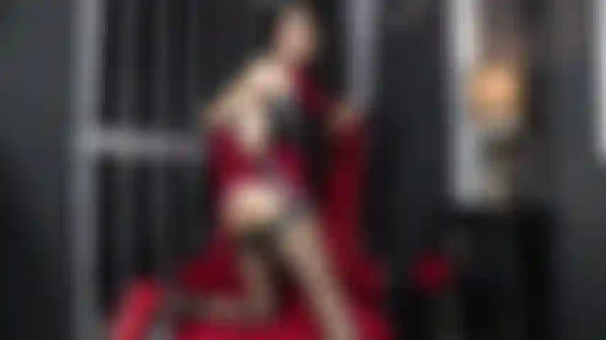 Bata na minha bunda sexy, eu sou sua garota safada.