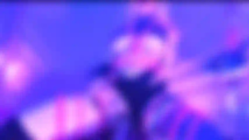 Cavalgando seu pau duro e recebendo todo seu doce leite.