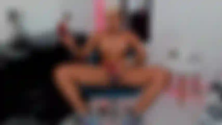 Foda-me a buceta molhada.