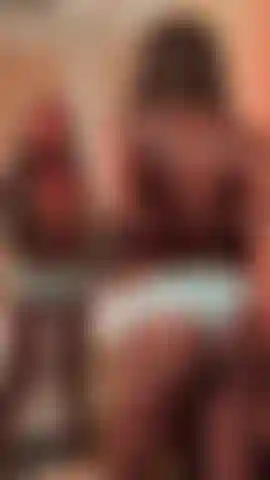 Você gostaria de dar uma palmada na minha bunda perfeita?