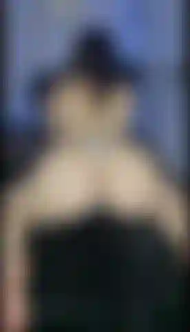 Twerking / bunda quicando no chão.