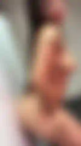 Mostre óleo bem quente para você, veja meu corpo nu em óleo dançando.