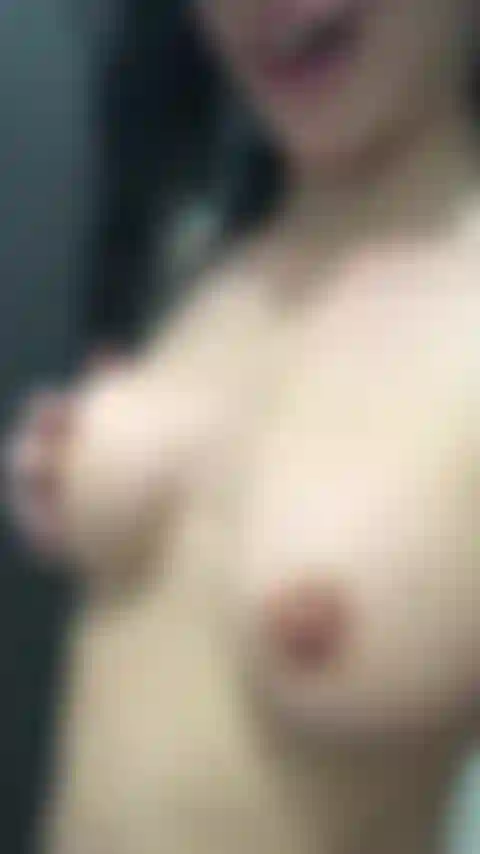 Vasculho meu corpo saindo do banho.