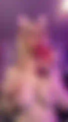 Um boquete super desleixado.