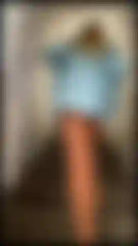 A melhor provocadora nua da escada.