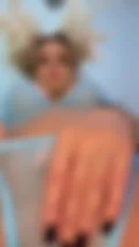 Gozando em cima de você.