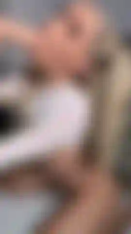 Quickie bj, se masturbe e cuspa.