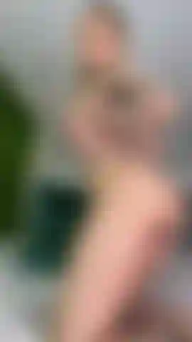 Cheetah de salto alto provocando.