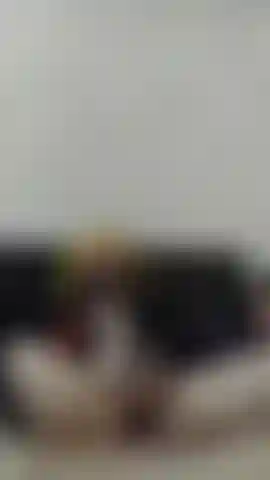 Naruko se masturbando com cinta.