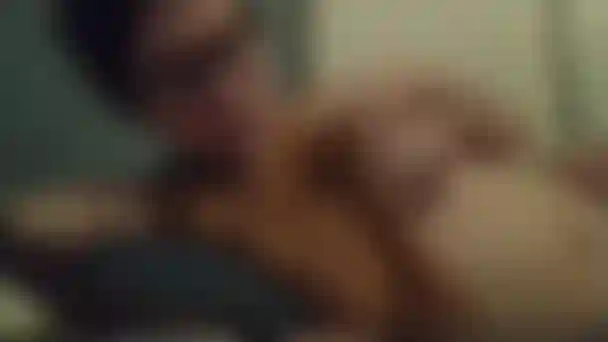 Brinco com os peitos 2 para me conhecer melhor.