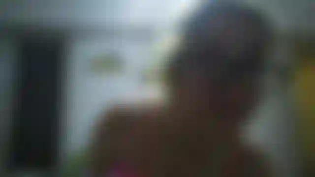 Chupando peitos e coto para meus adoráveis ​​​​devotos.