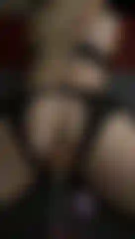 Anal com máquina de foder.