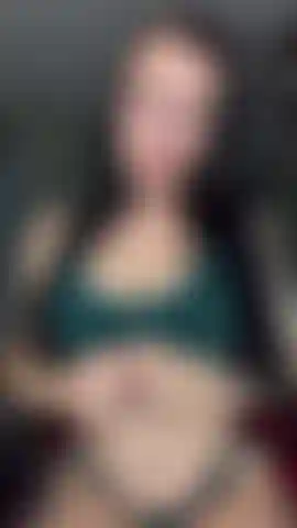 Strip tease cremoso e jogo de buceta.