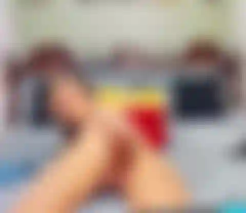 Fodendo minha bucetinha molhada na cam sem áudio.