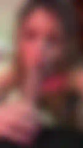 Chupando meu vibrador de 8 polegadas.