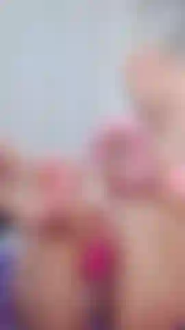 Venha me ver com muito tesão fodendo minha boceta com meu vibrador preferido.