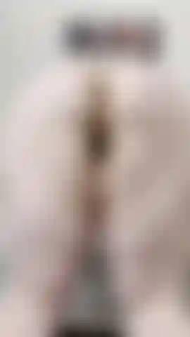 Um minuto e meio batendo palmas.