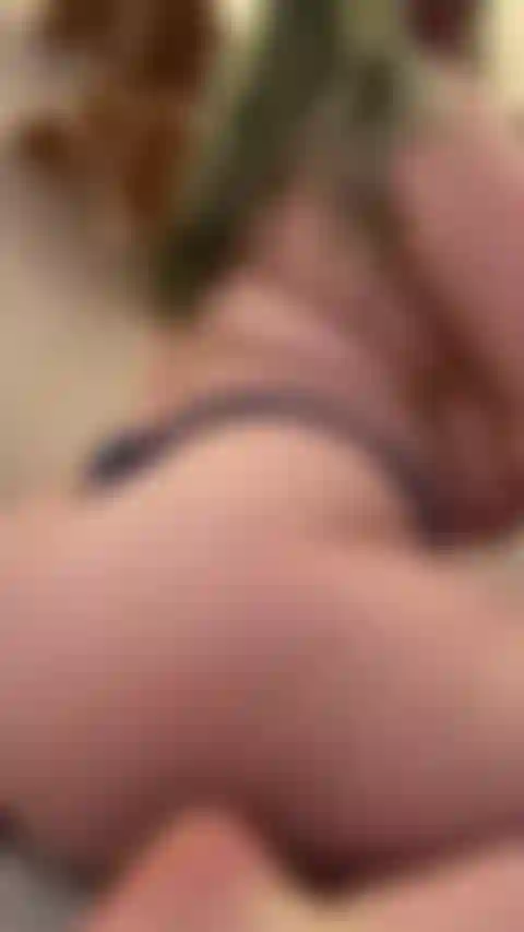 Tanga azul twerk 1 minuto.