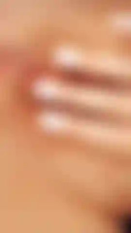 Linda bucetinha rosa brinca.