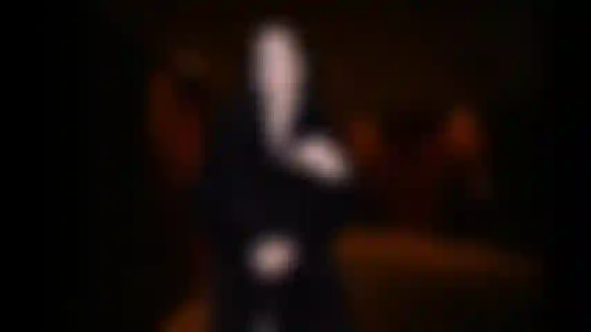 Seduzida, amarrada e roubada.