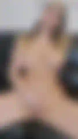 Anal gostoso no sofá.