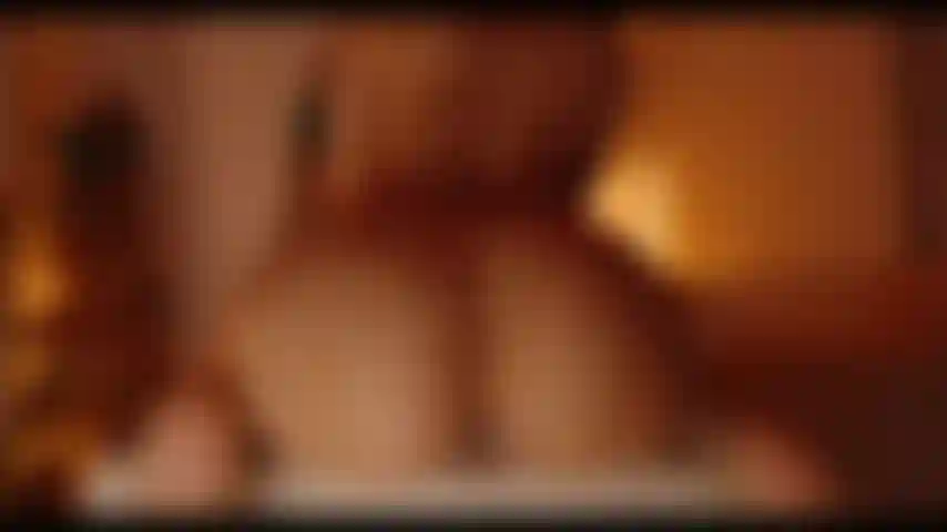 Pequena asiática leva bbc.