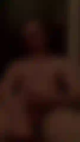 Afiando com uma varinha njoy na minha bunda.