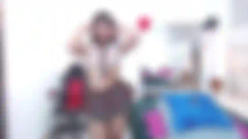 Você vem brincar com sua linda latina.